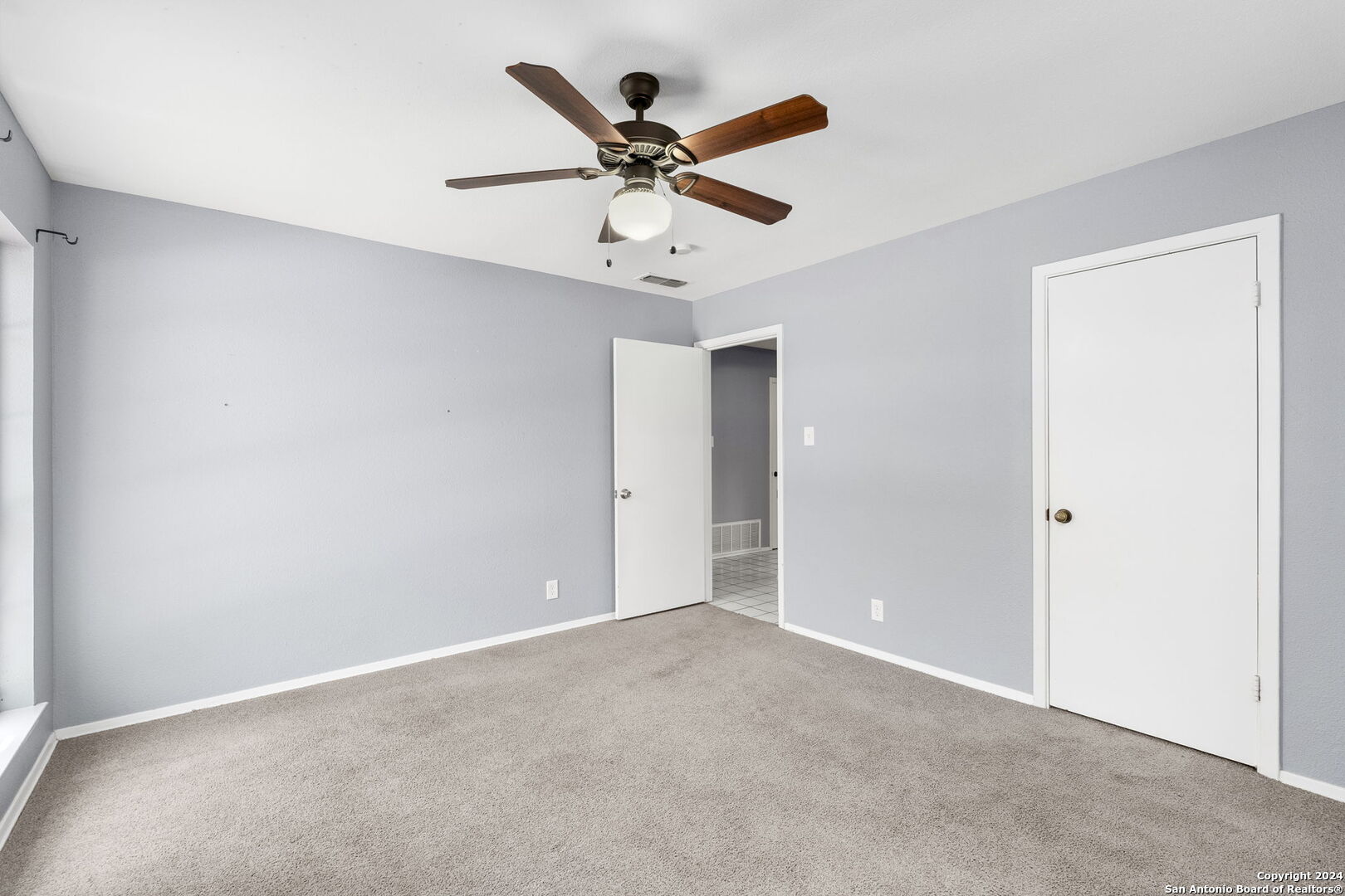102 Laural Ln