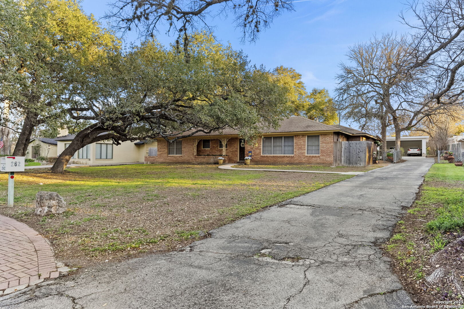 262 Rockhill Dr