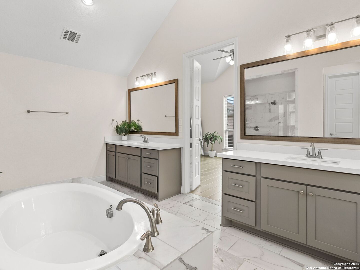 9024 Beacon Ridge