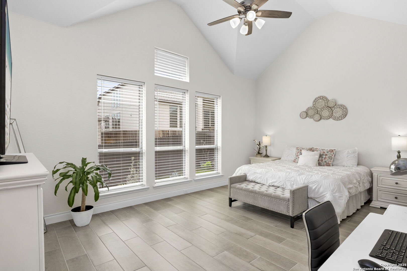 9024 Beacon Ridge