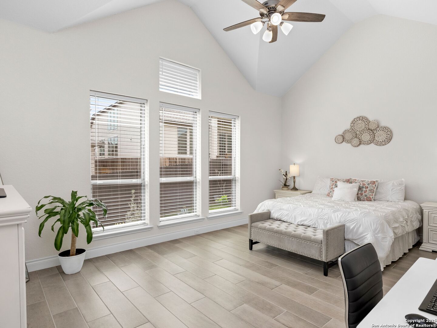 9024 Beacon Ridge