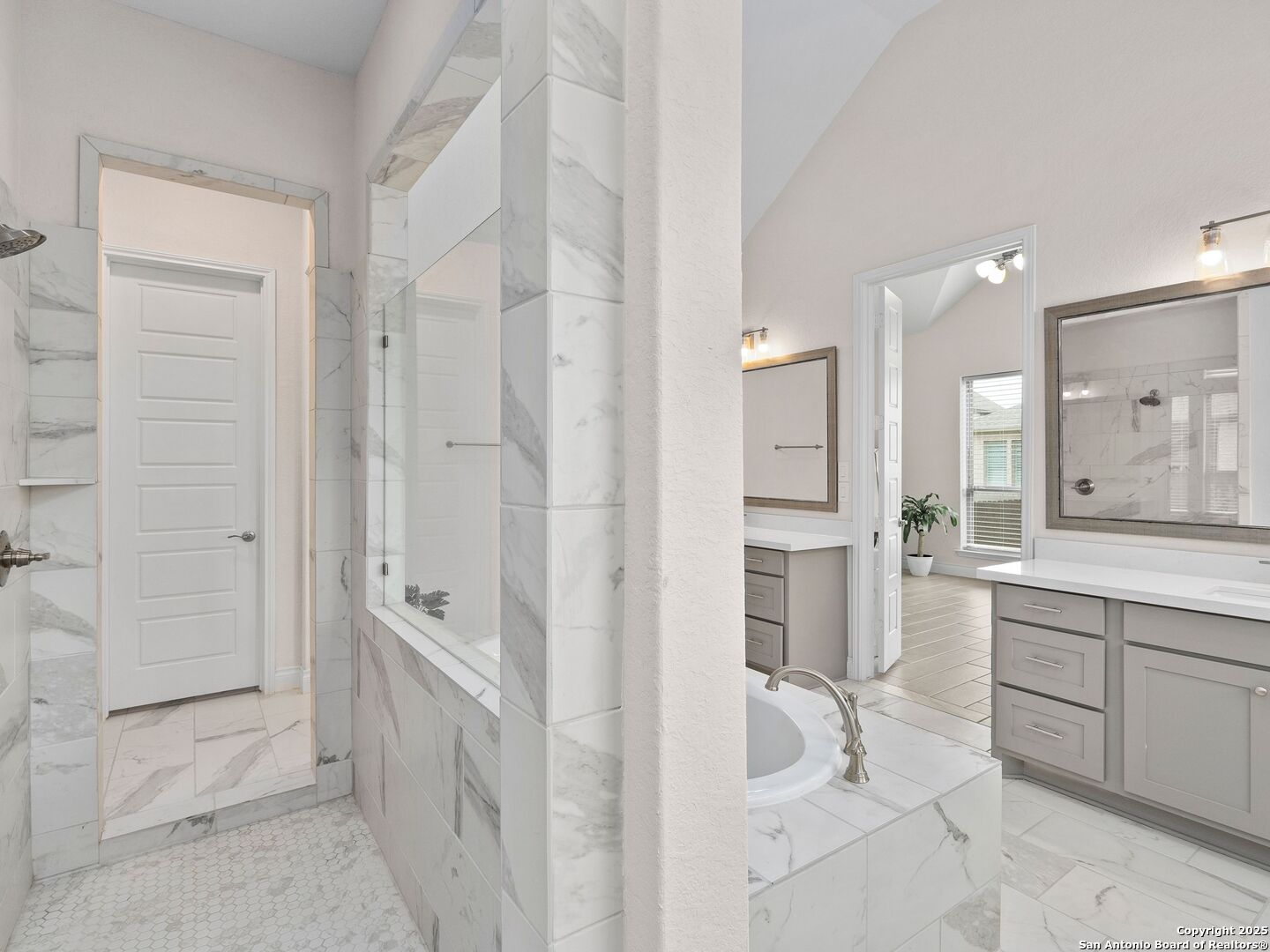 9024 Beacon Ridge
