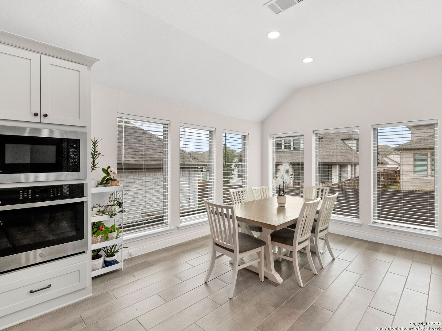 9024 Beacon Ridge