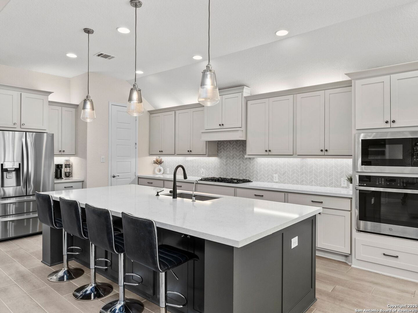 9024 Beacon Ridge