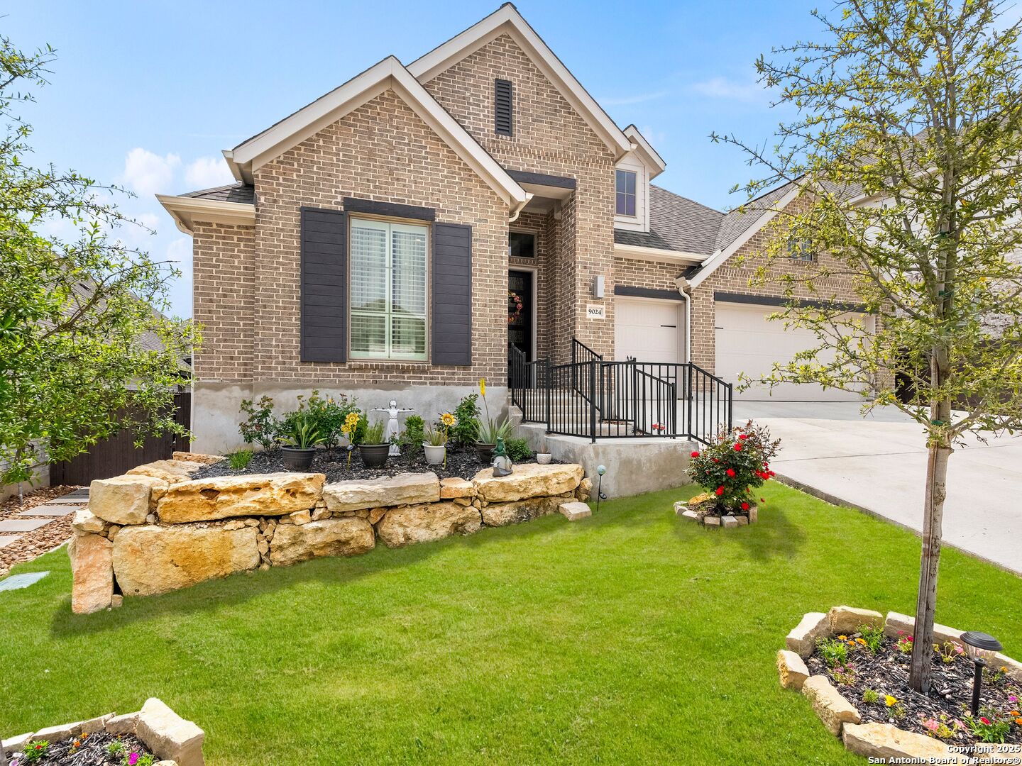 9024 Beacon Ridge