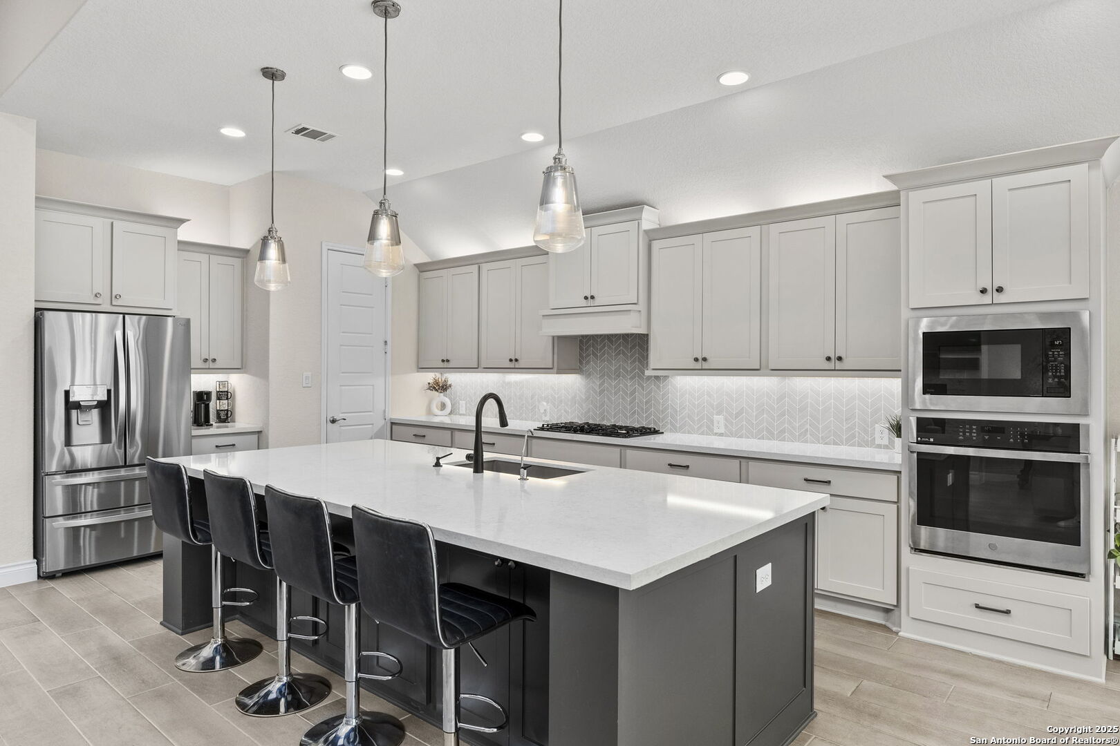 9024 Beacon Ridge
