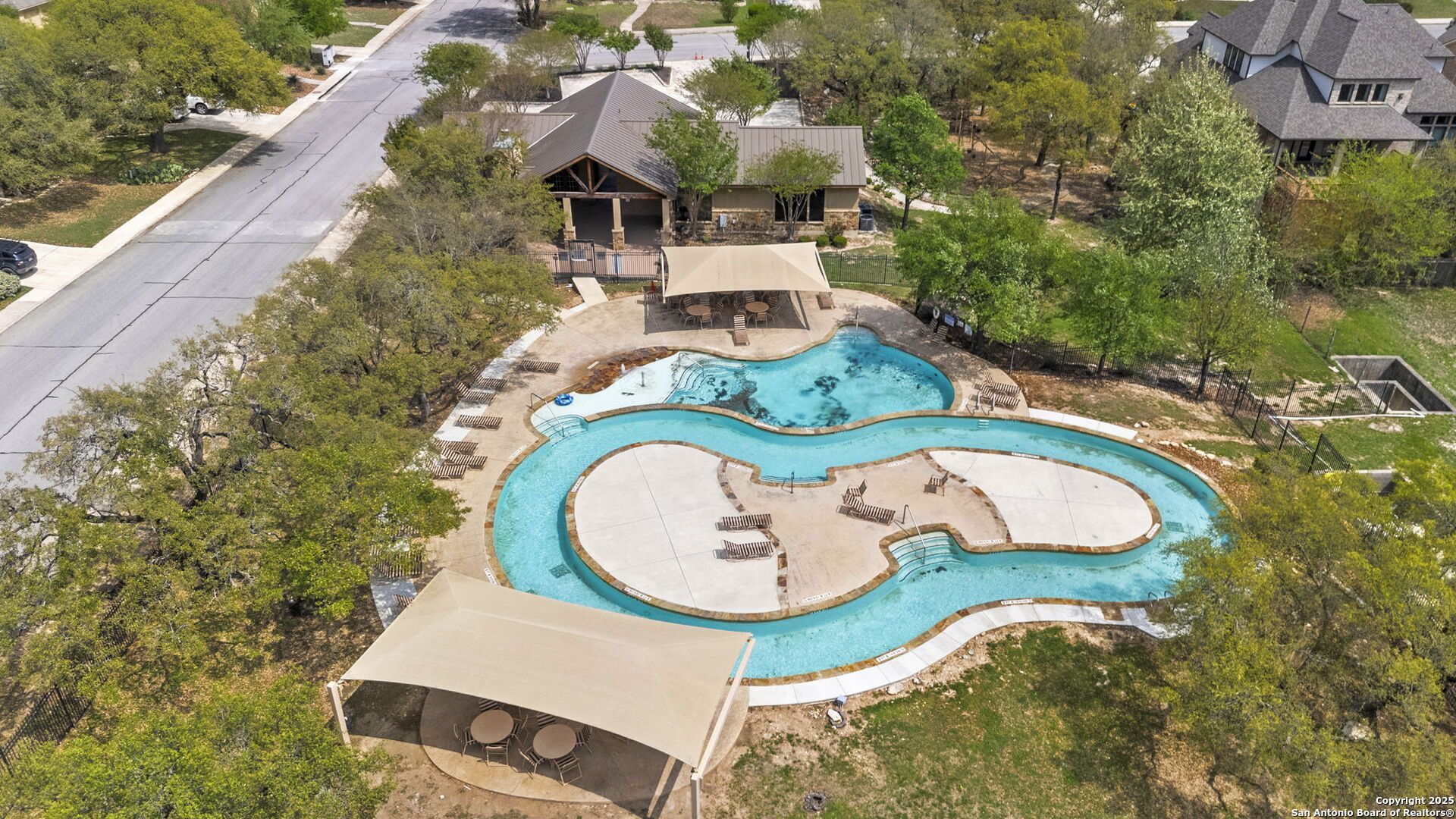 9024 Beacon Ridge