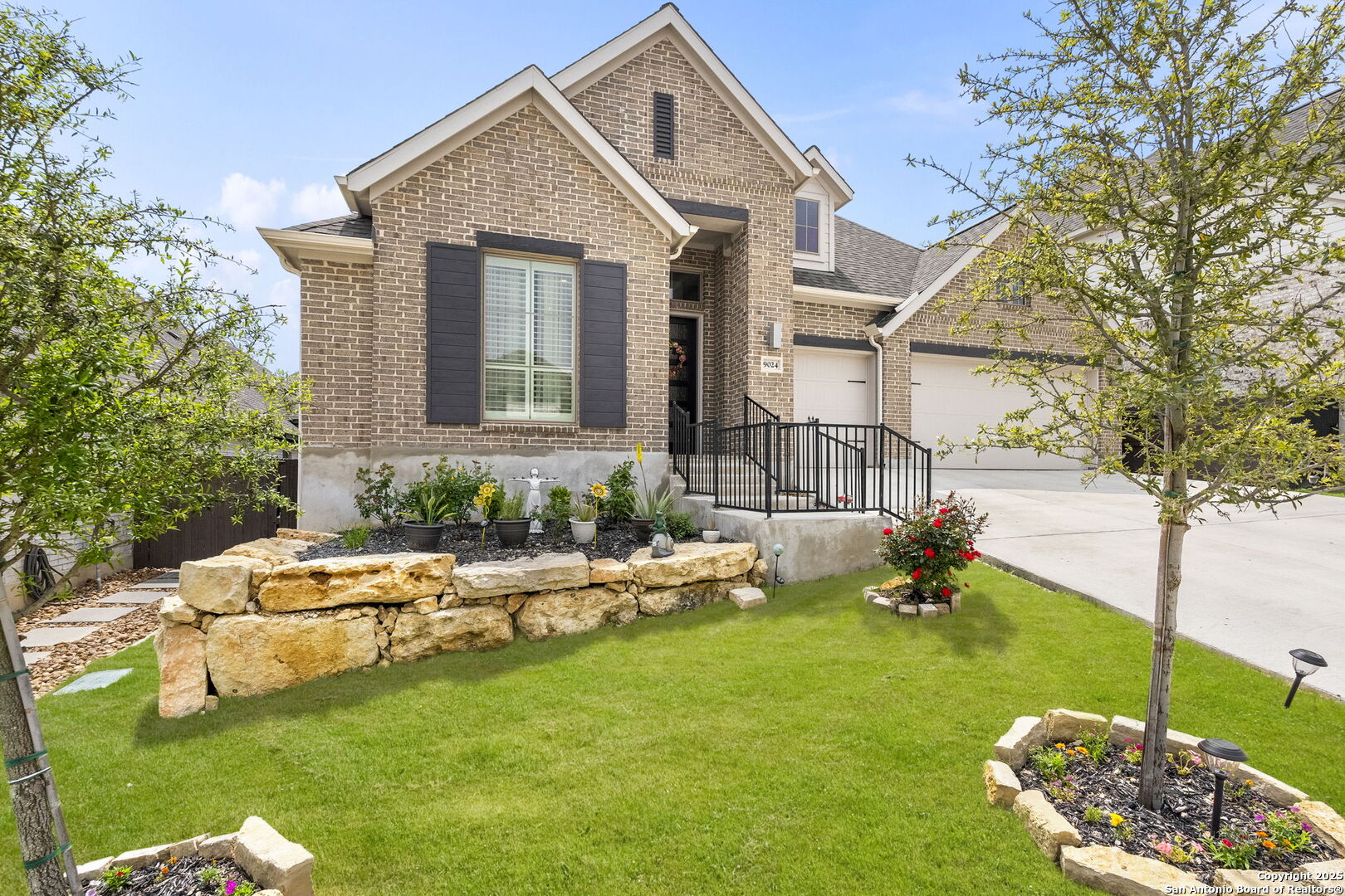 9024 Beacon Ridge