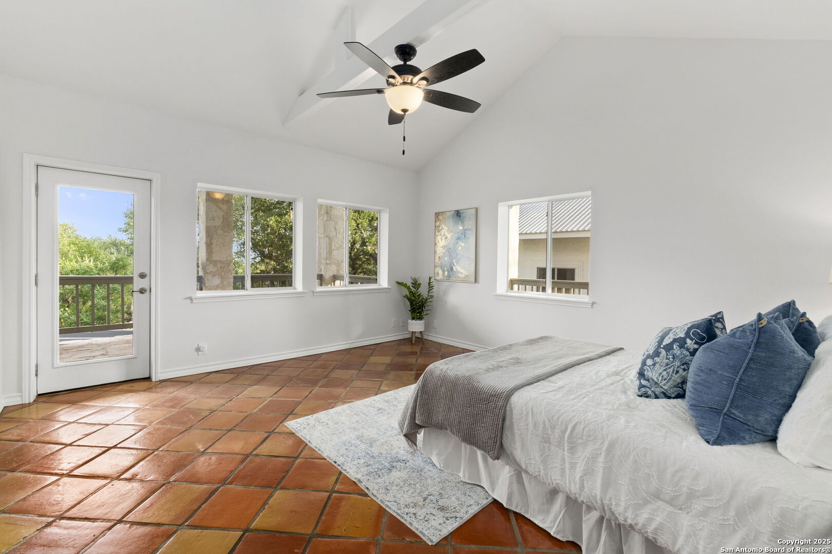 1042 Flagstone Dr