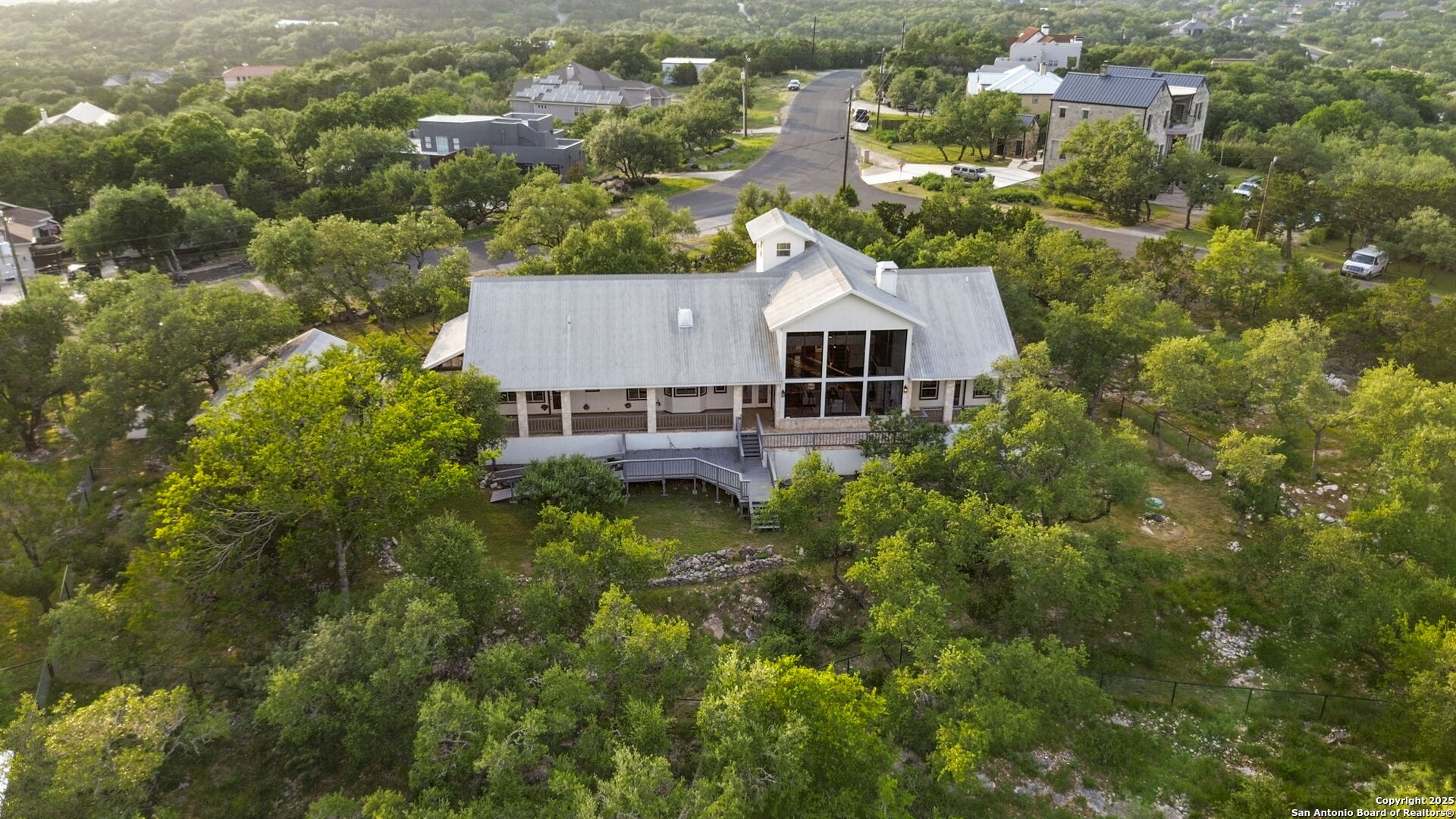 1042 Flagstone Dr