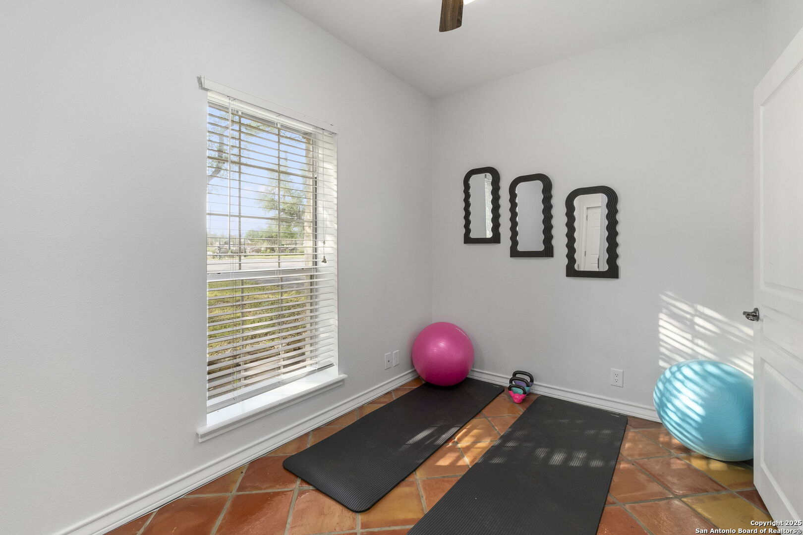 1042 Flagstone Dr