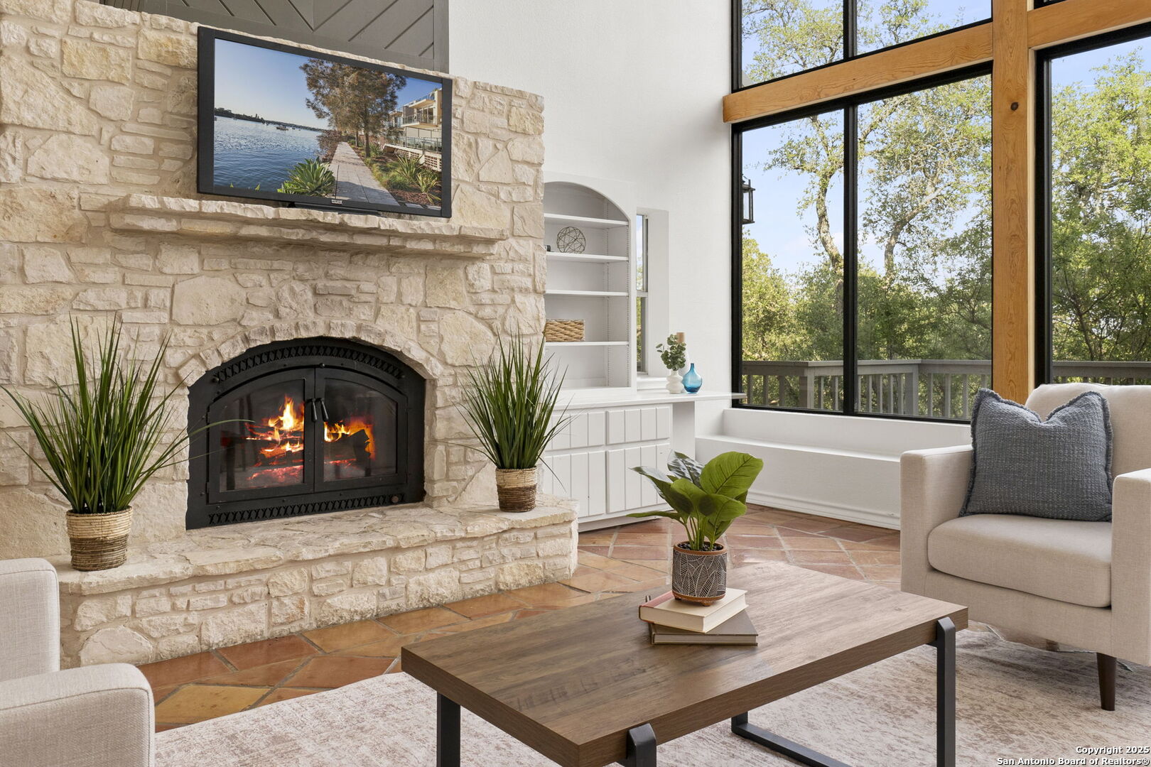 1042 Flagstone Dr