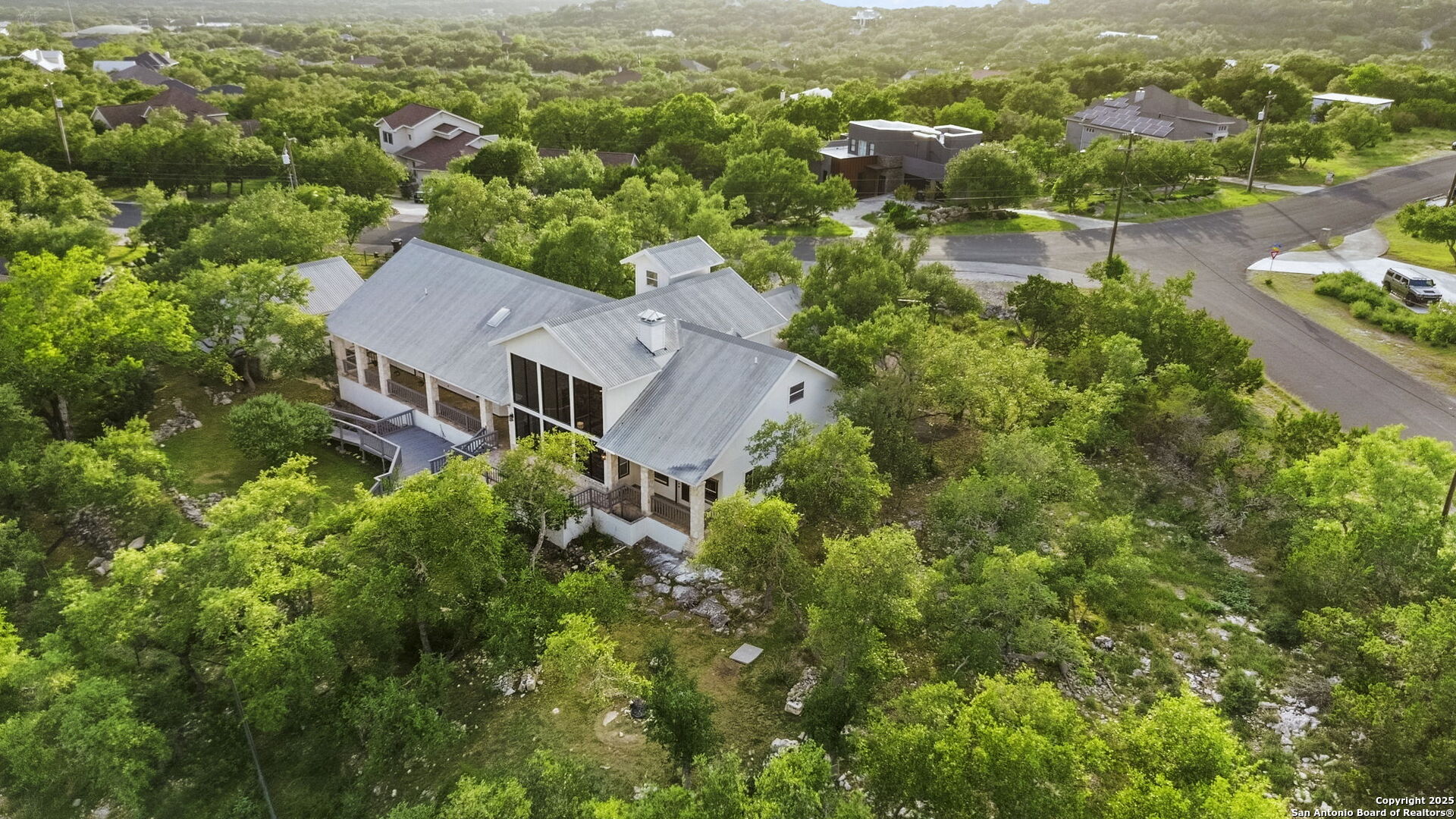 1042 Flagstone Dr
