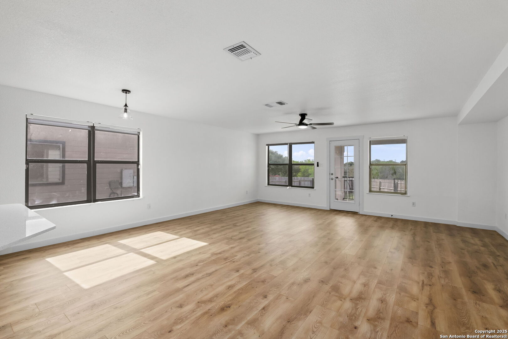 11005 Almond Wood