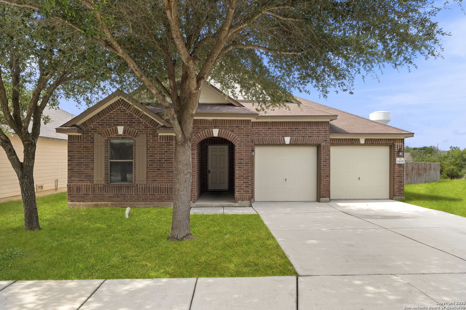 11005 Almond Wood