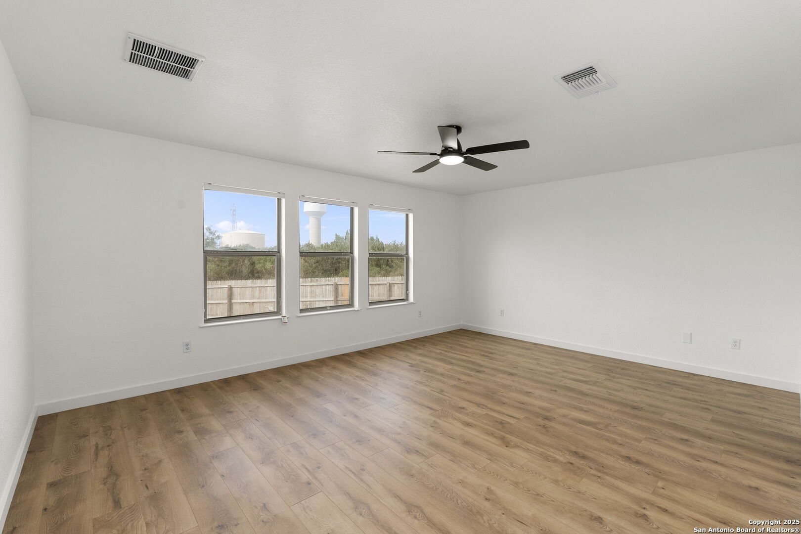 11005 Almond Wood