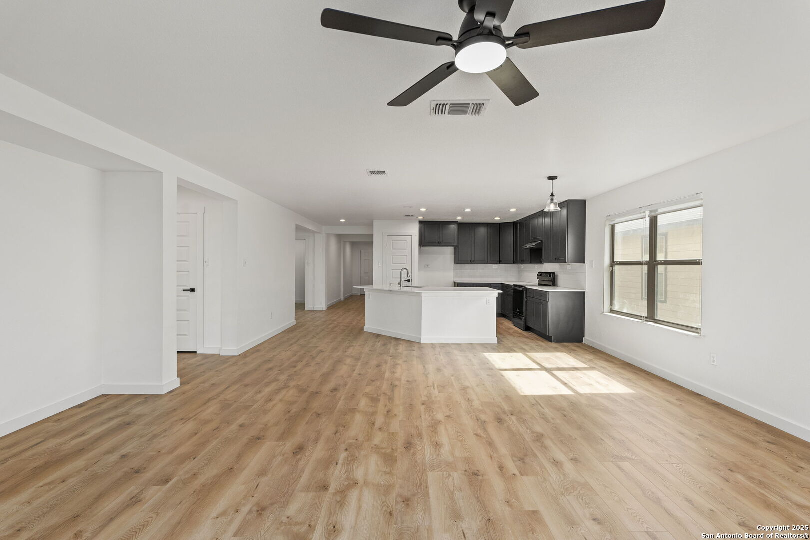 11005 Almond Wood