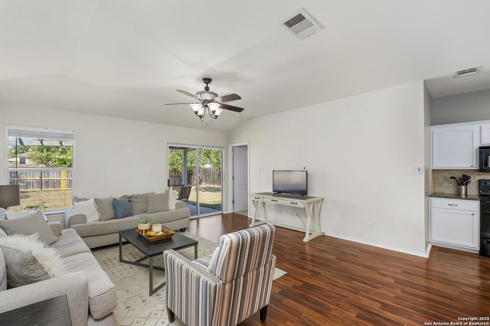 3265 SWALLOW POINTE