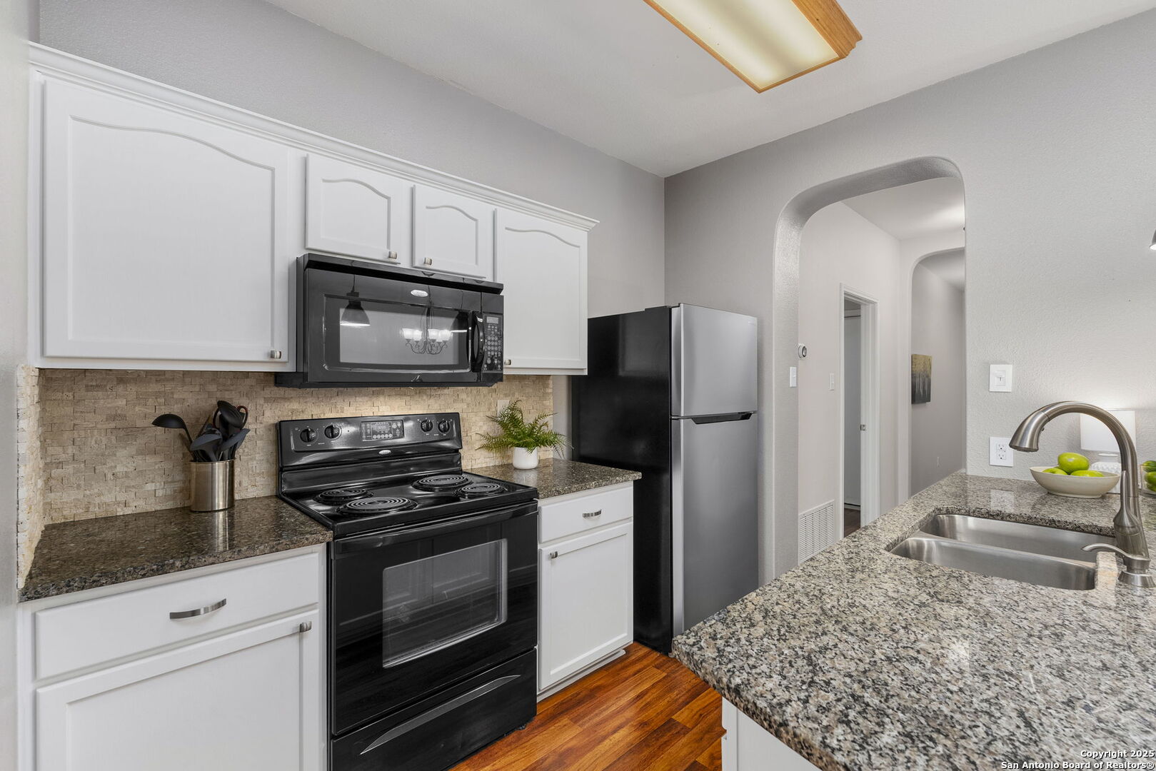 3265 SWALLOW POINTE