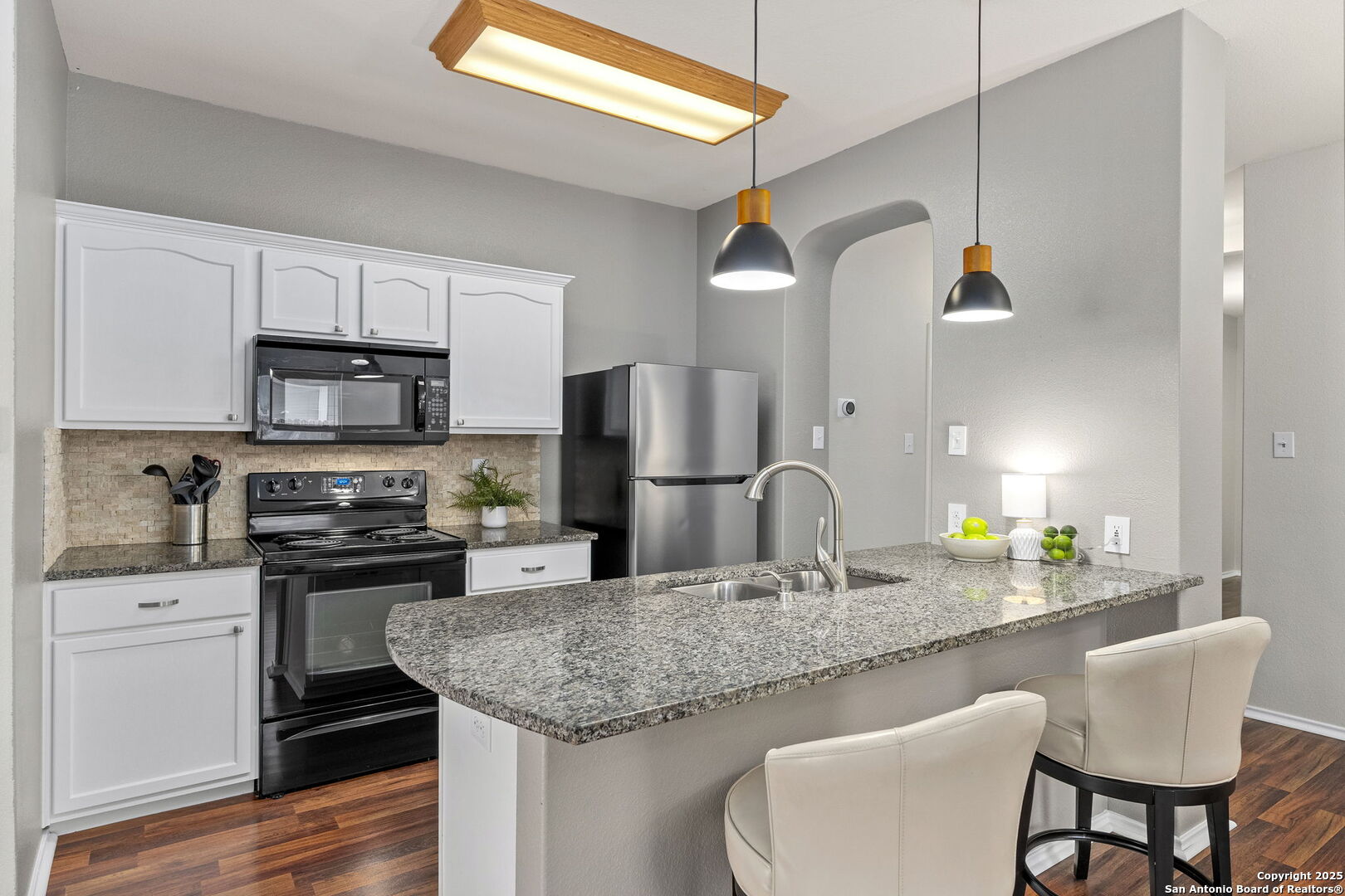 3265 SWALLOW POINTE