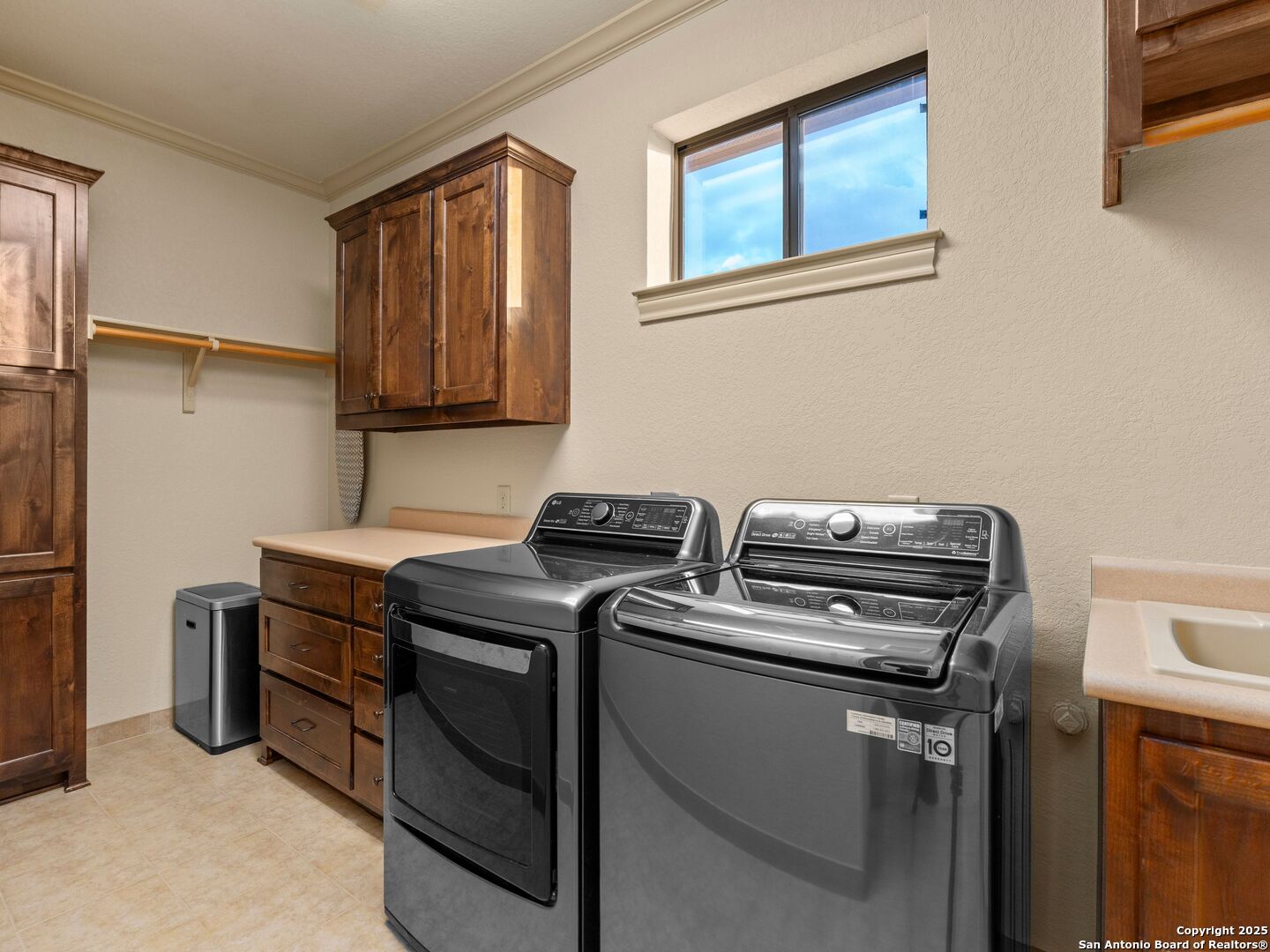 1504 Redcloud Peak