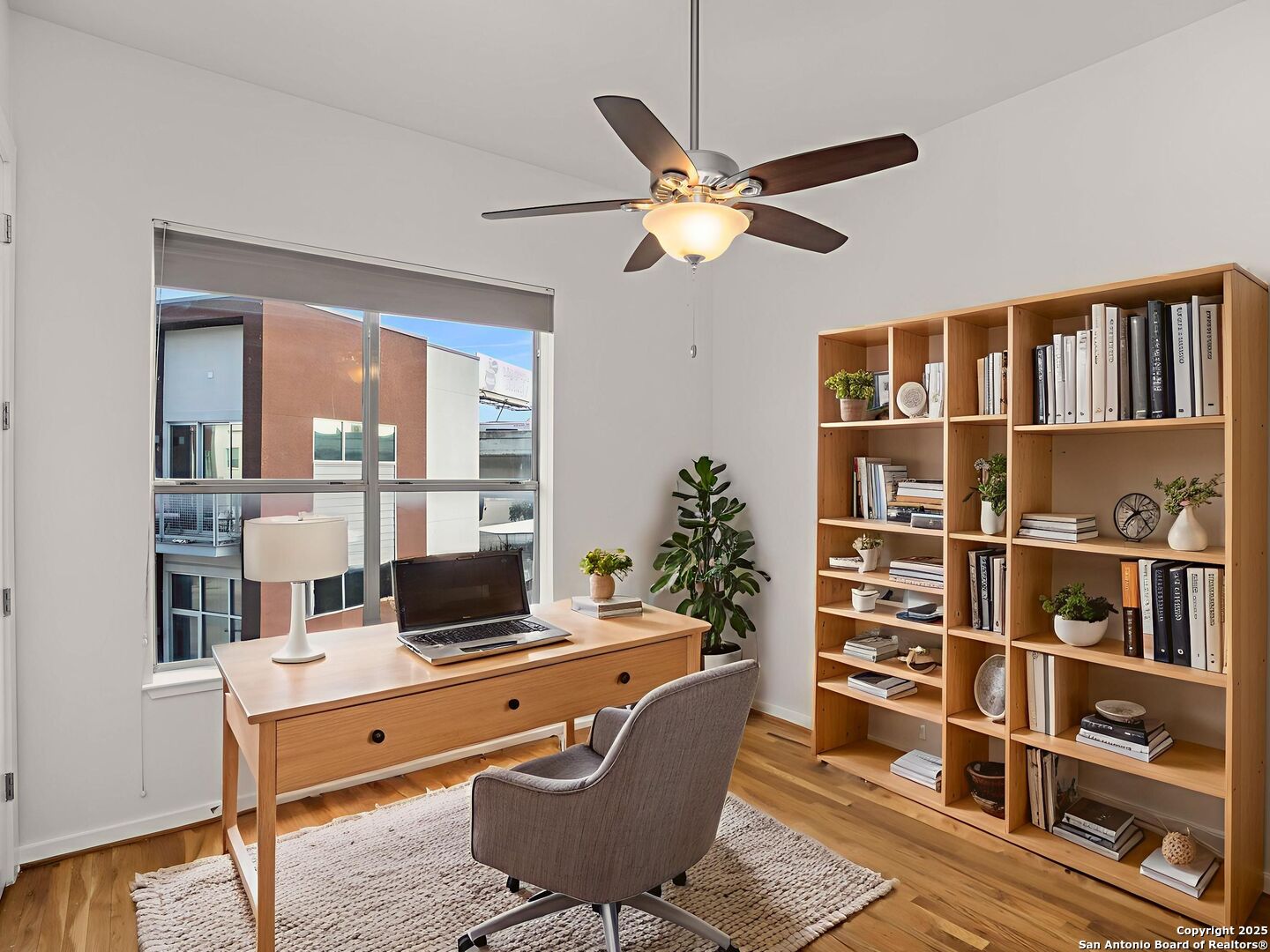 1126 E quincy