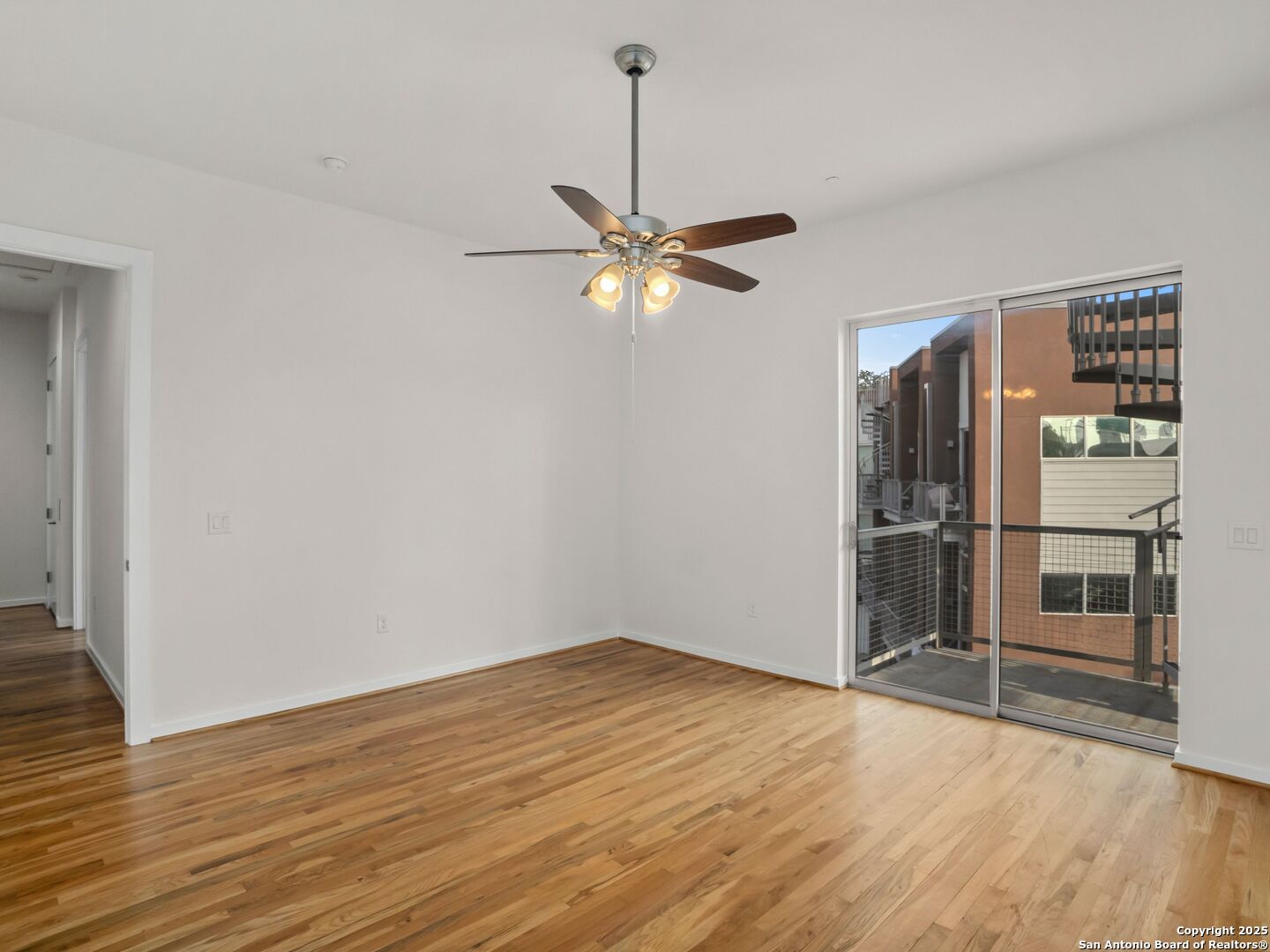 1126 E quincy