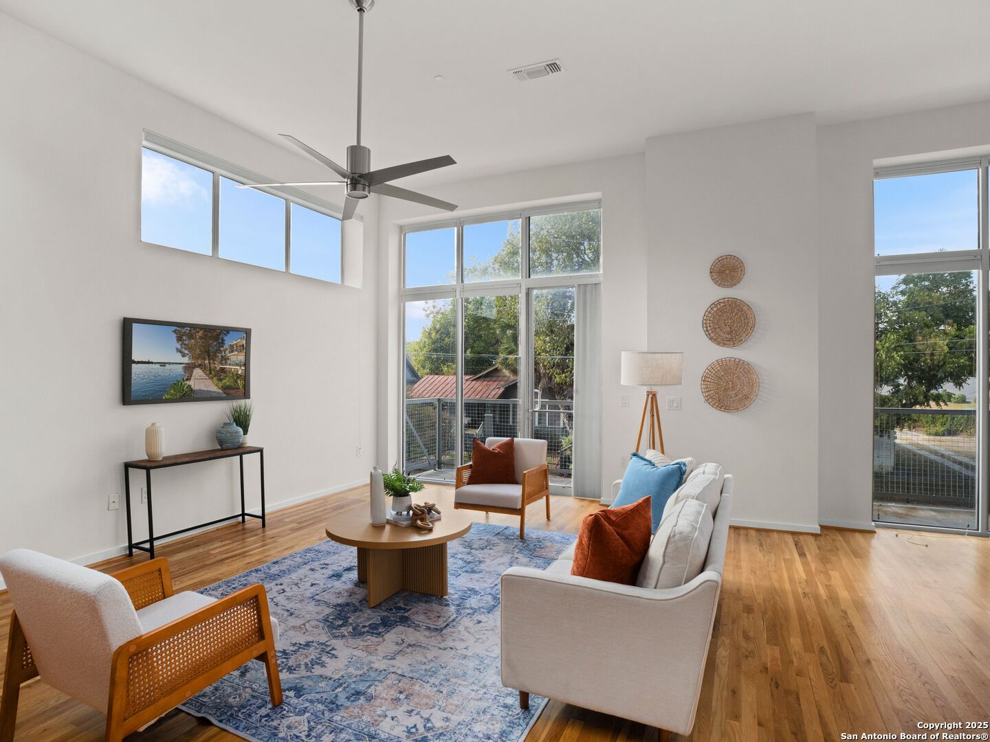 1126 E quincy