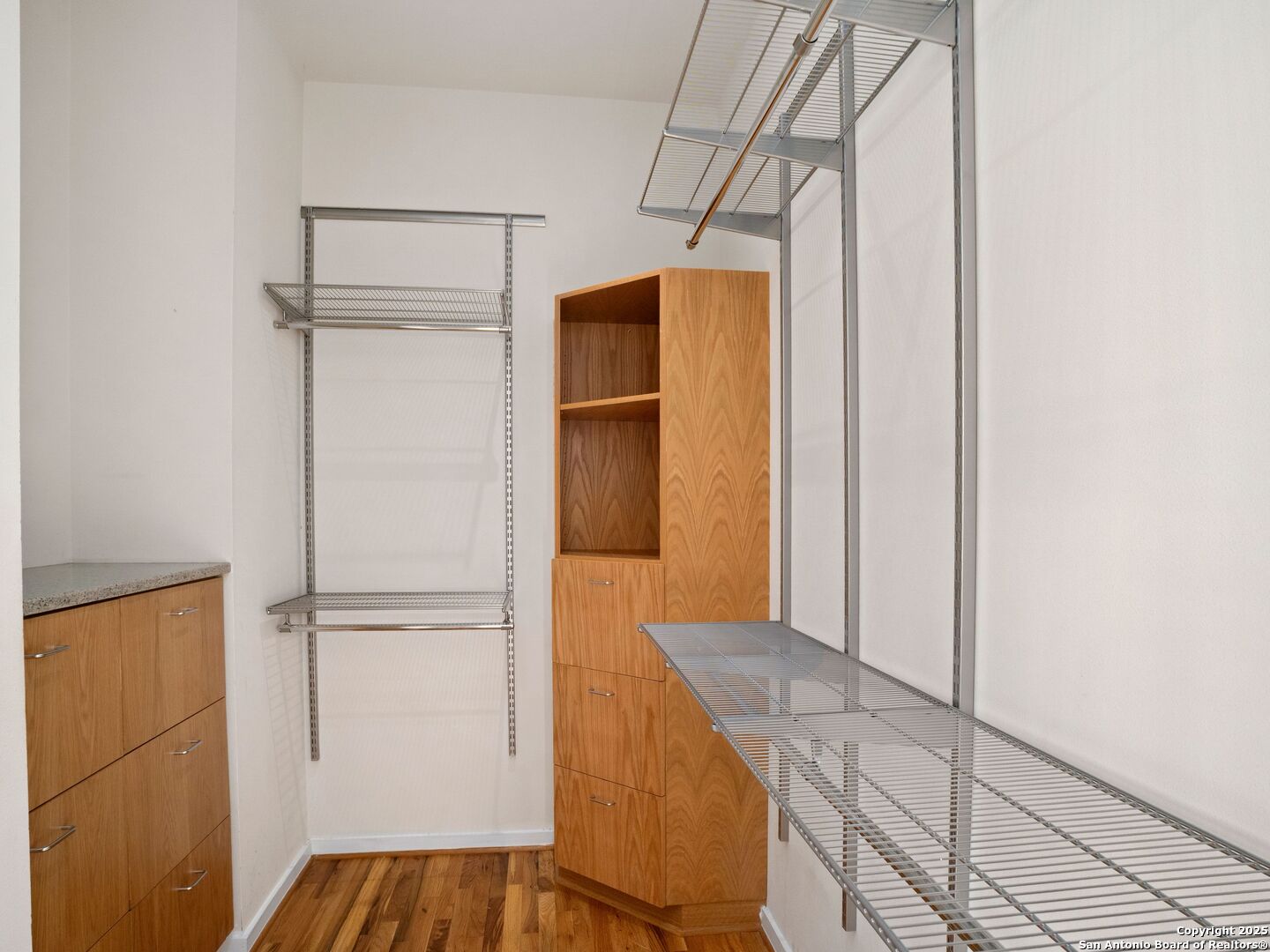 1126 E quincy
