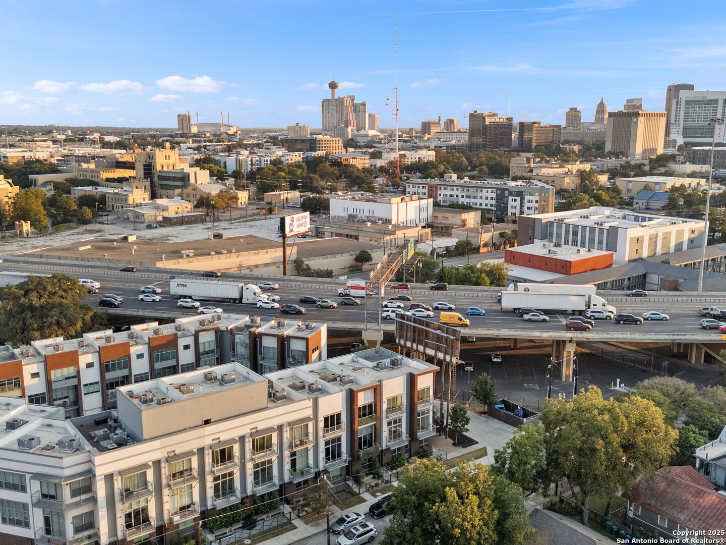 1126 E quincy