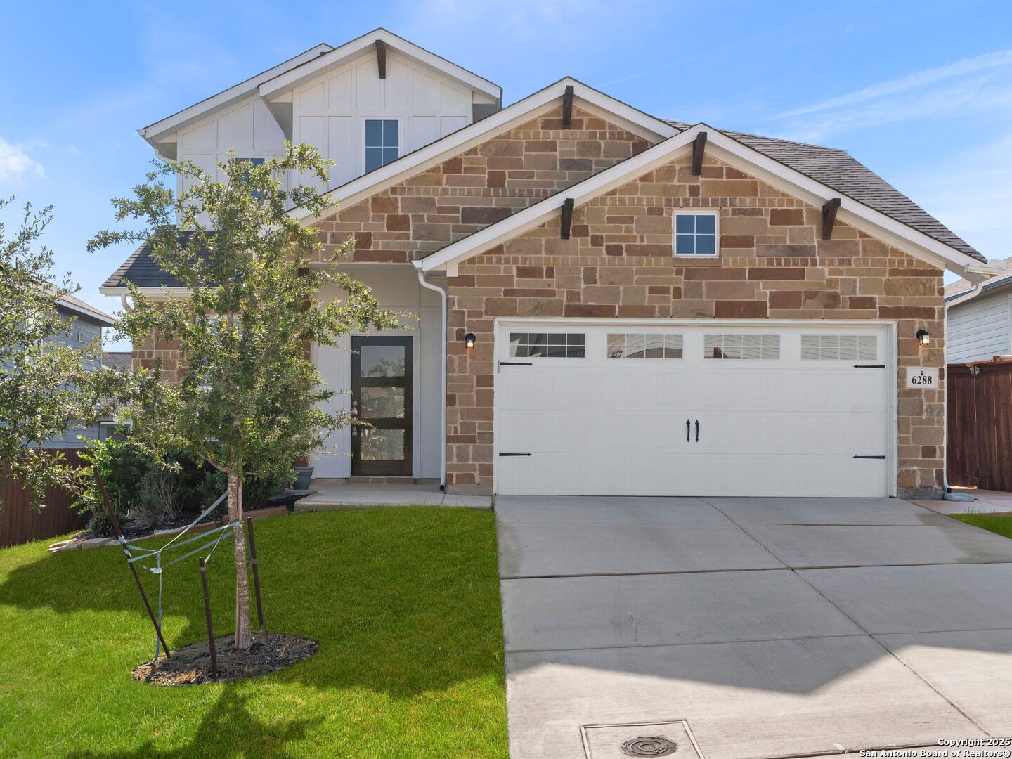 6288 Black Butte