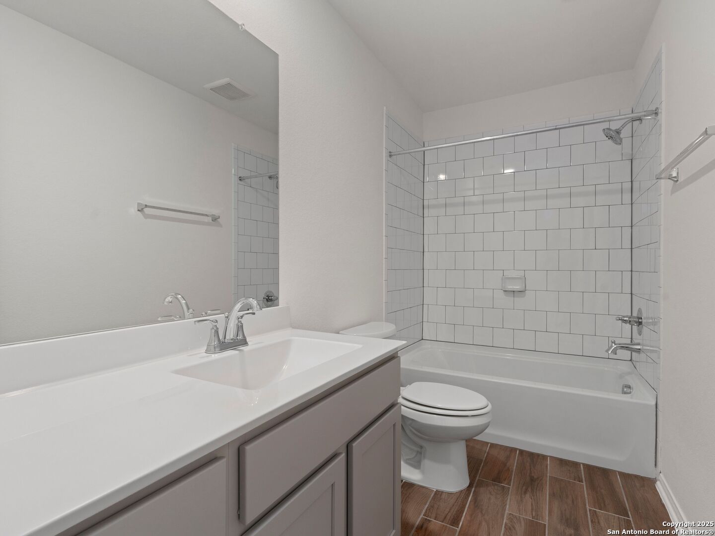 6288 Black Butte