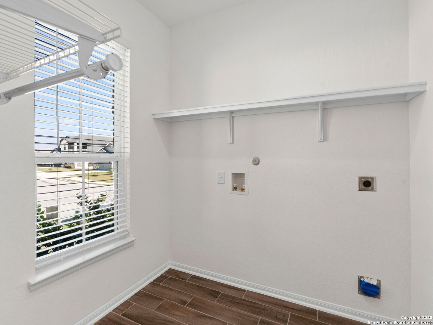 6288 Black Butte