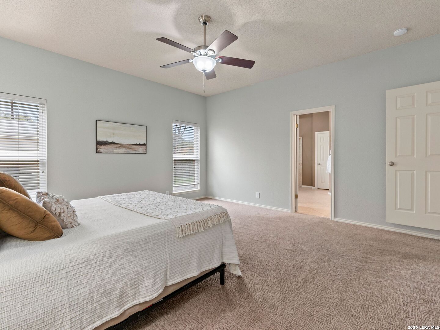 5854 Woodridge Oaks