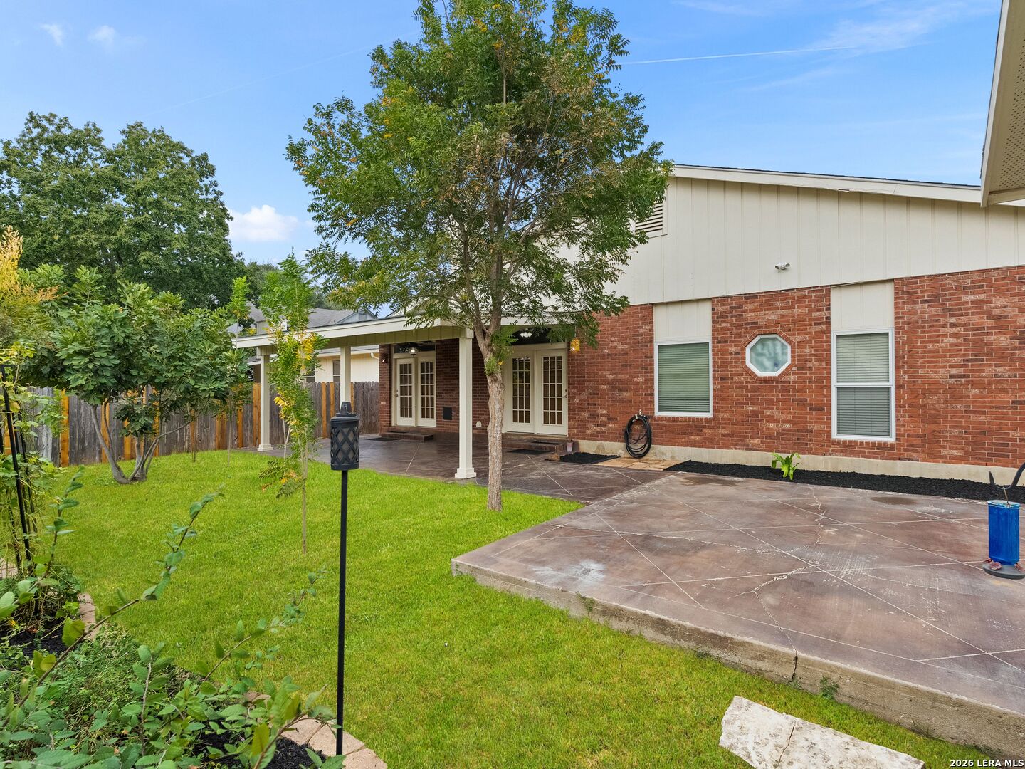 5854 Woodridge Oaks