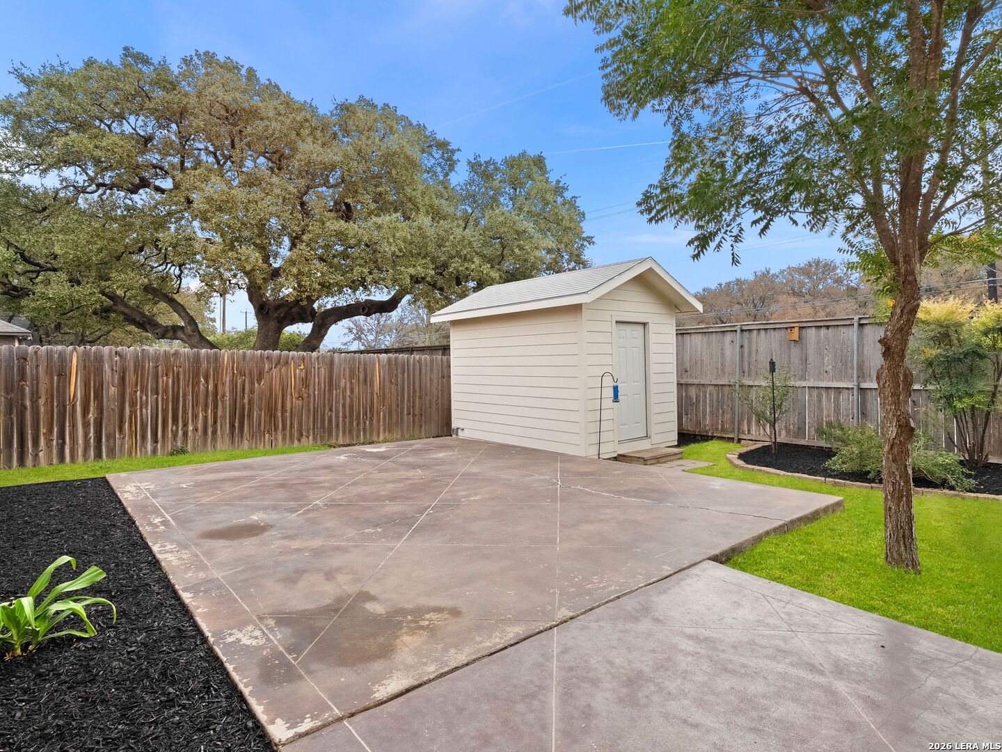 5854 Woodridge Oaks