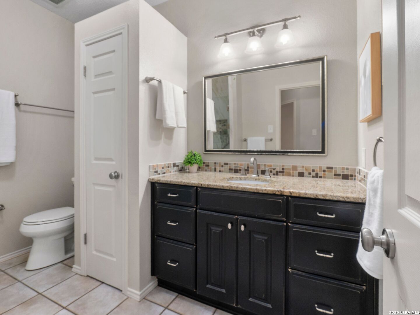 5854 Woodridge Oaks