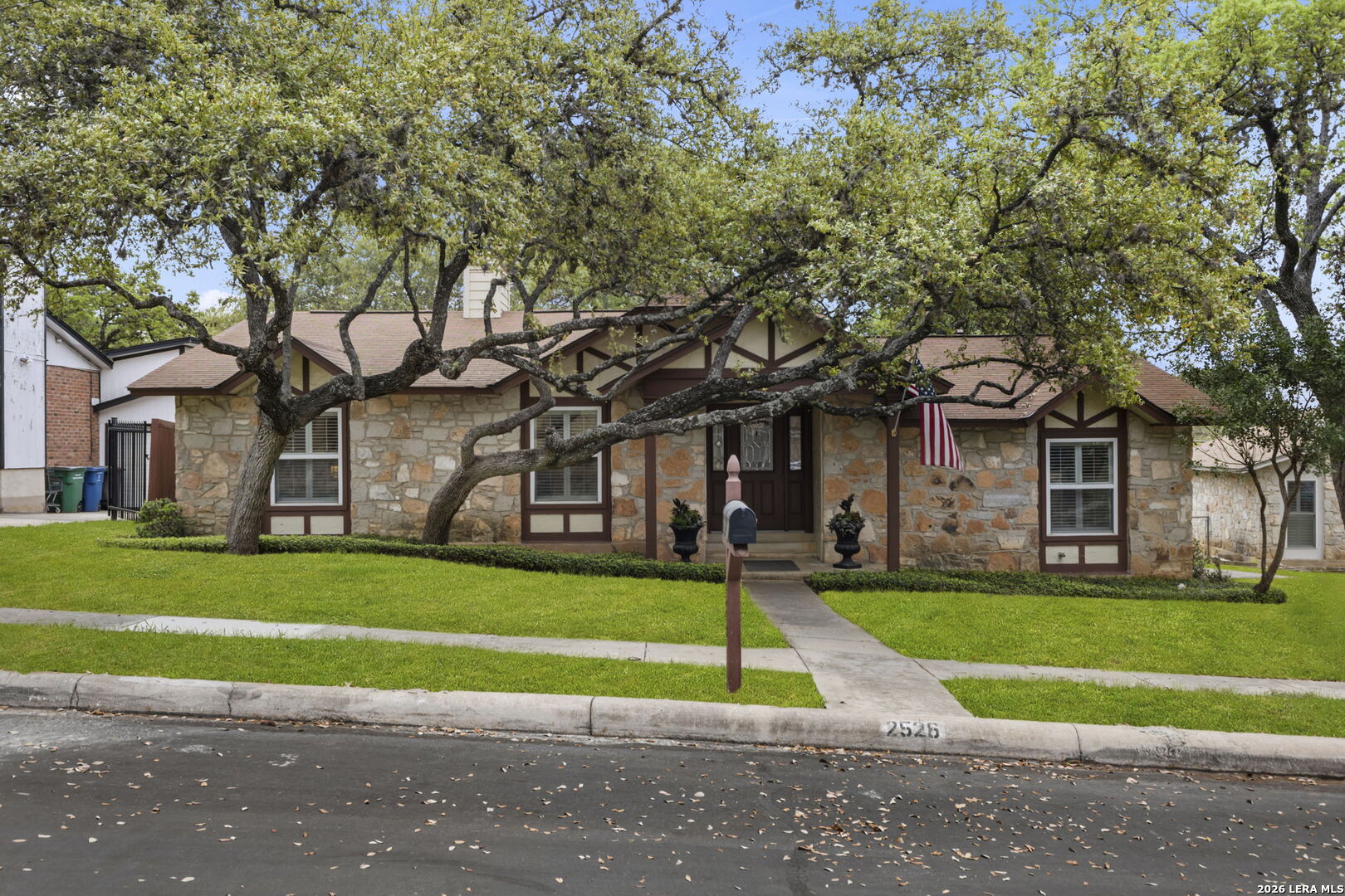 2526 Wilderness Hill