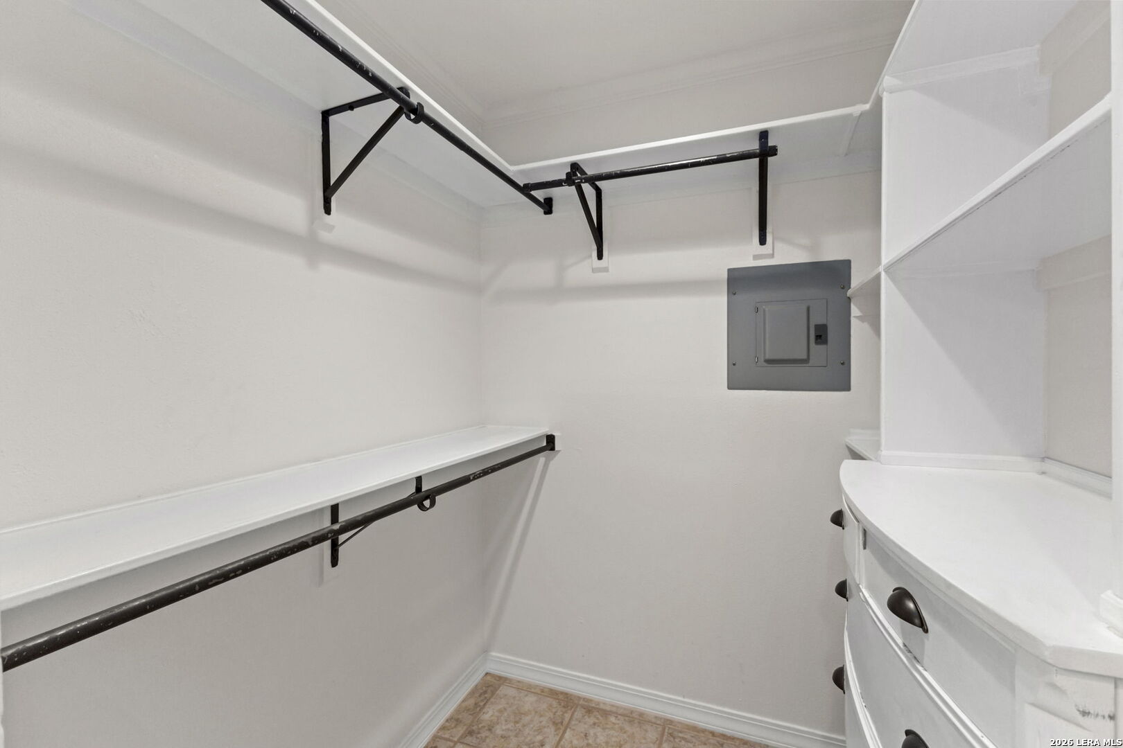 2526 Wilderness Hill