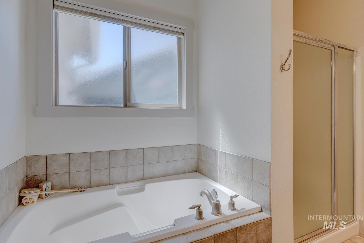 1017 N Shadowridge Ave