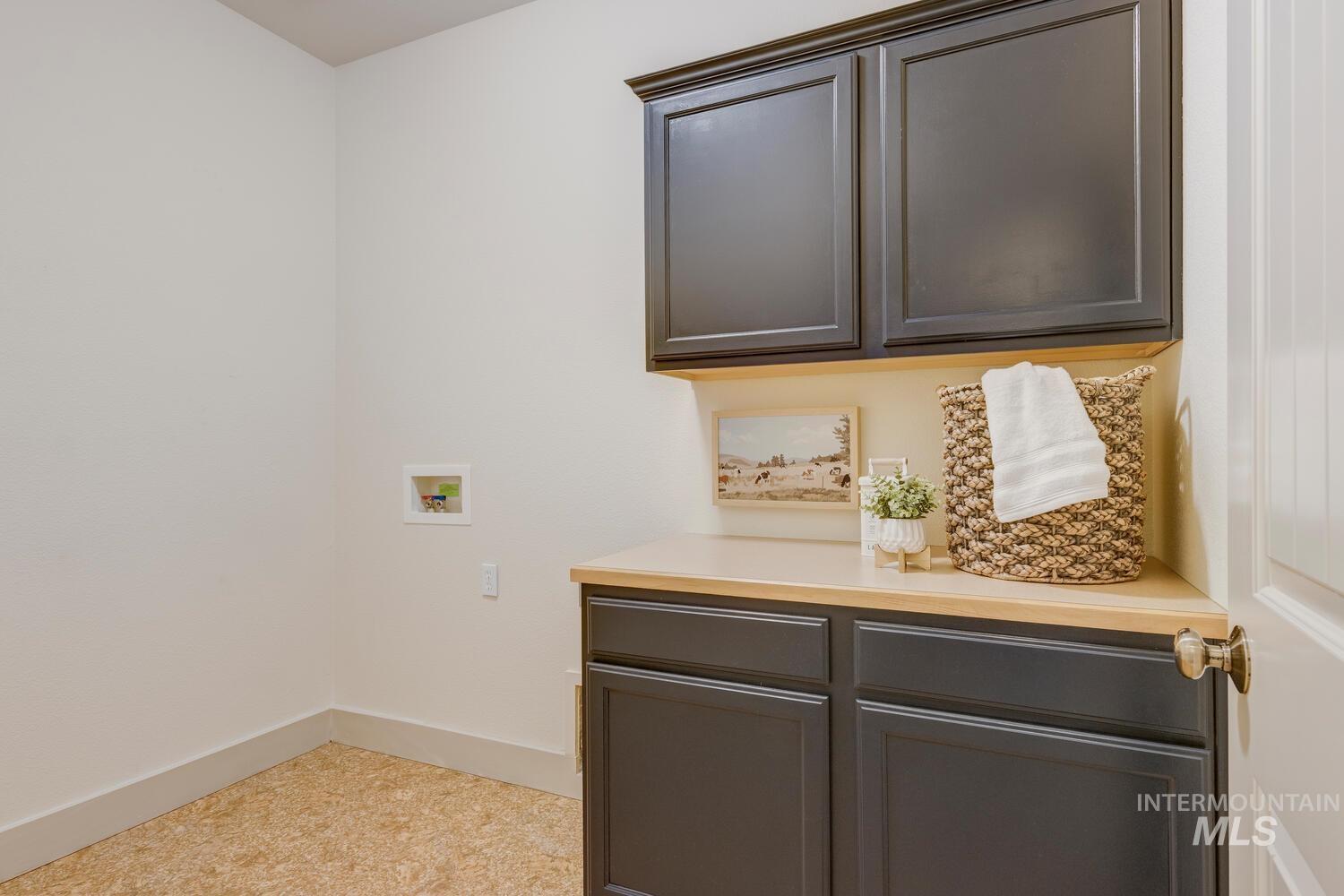 1017 N Shadowridge Ave