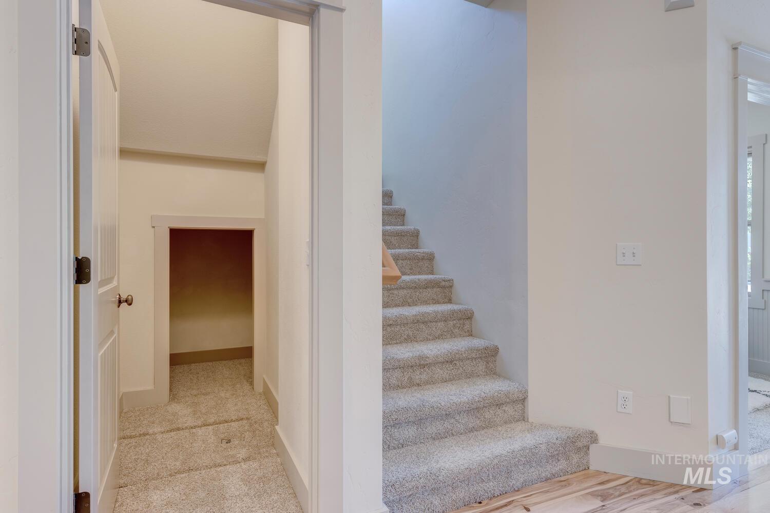 1017 N Shadowridge Ave