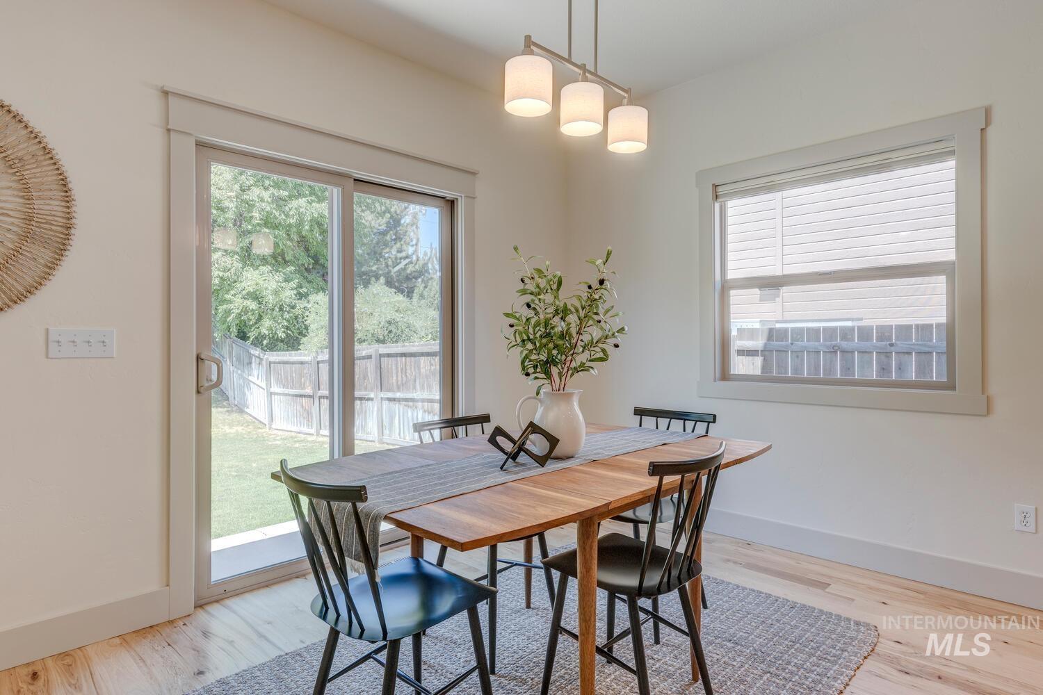 1017 N Shadowridge Ave