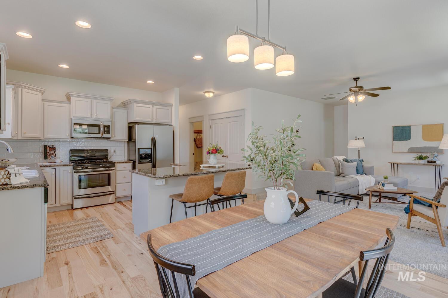 1017 N Shadowridge Ave