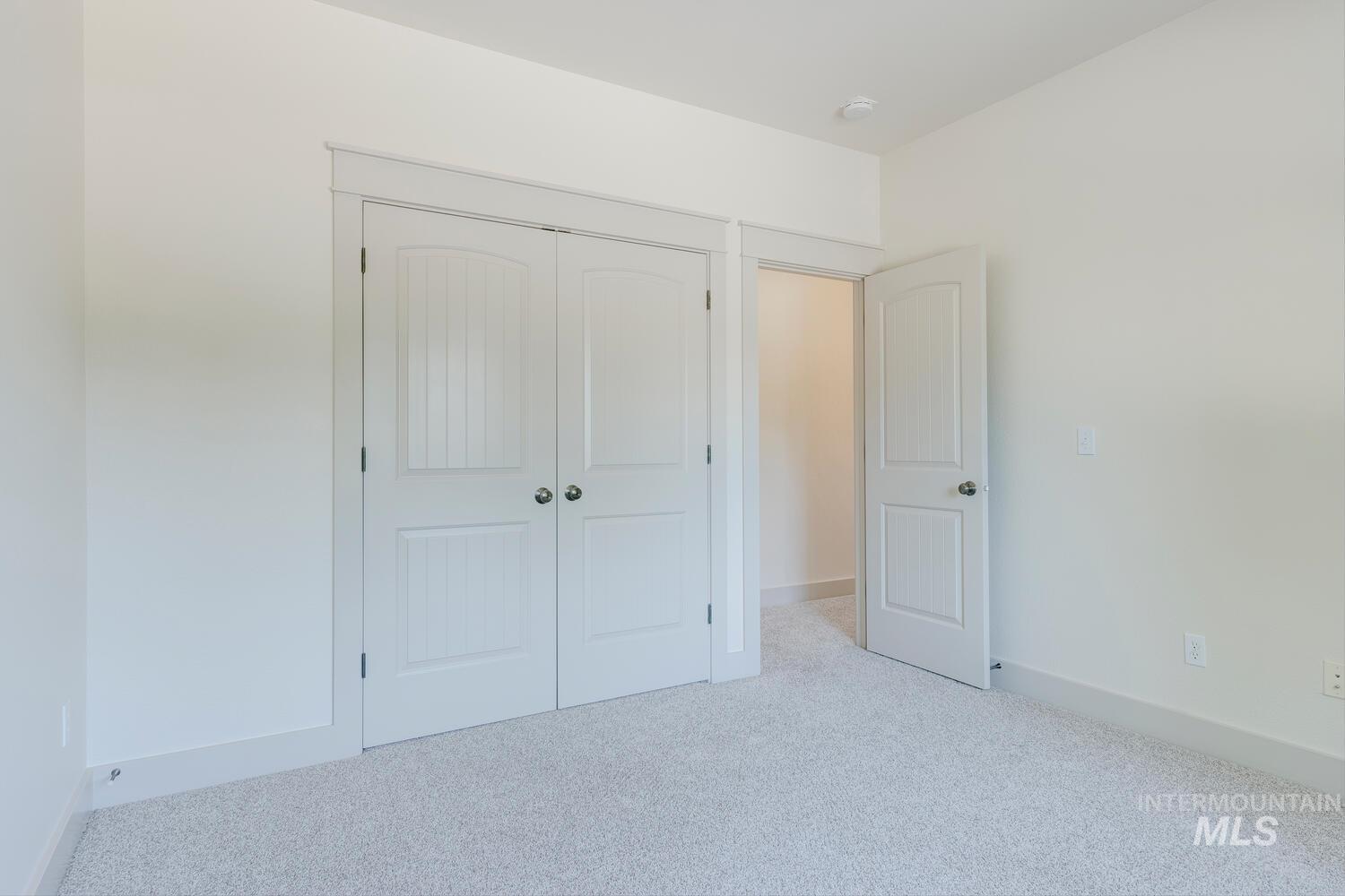 1017 N Shadowridge Ave