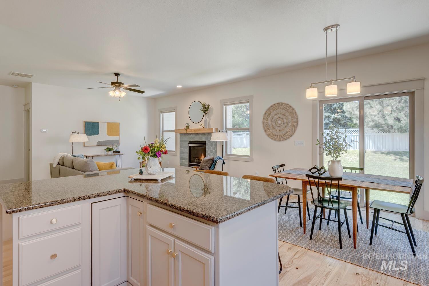 1017 N Shadowridge Ave