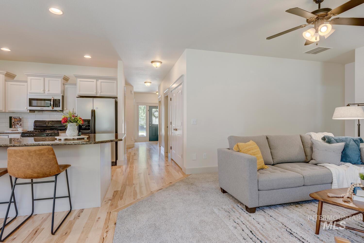 1017 N Shadowridge Ave