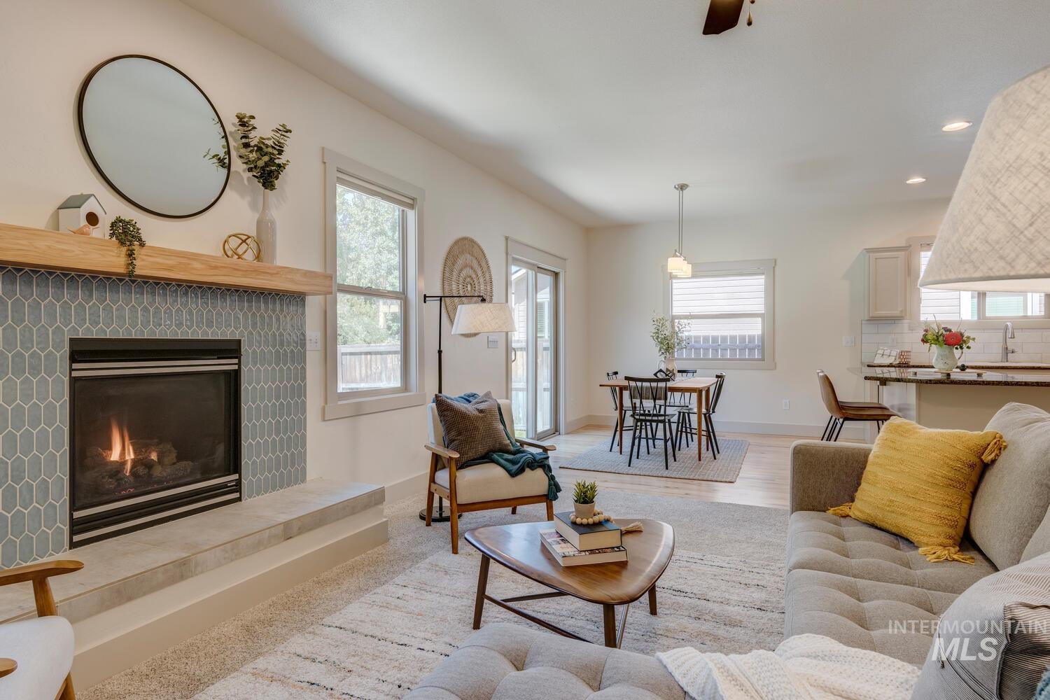 1017 N Shadowridge Ave