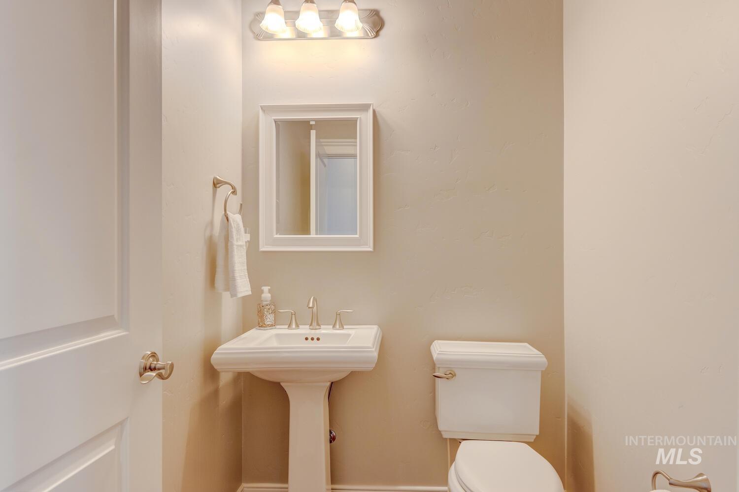 5867 Hidden Springs Dr.