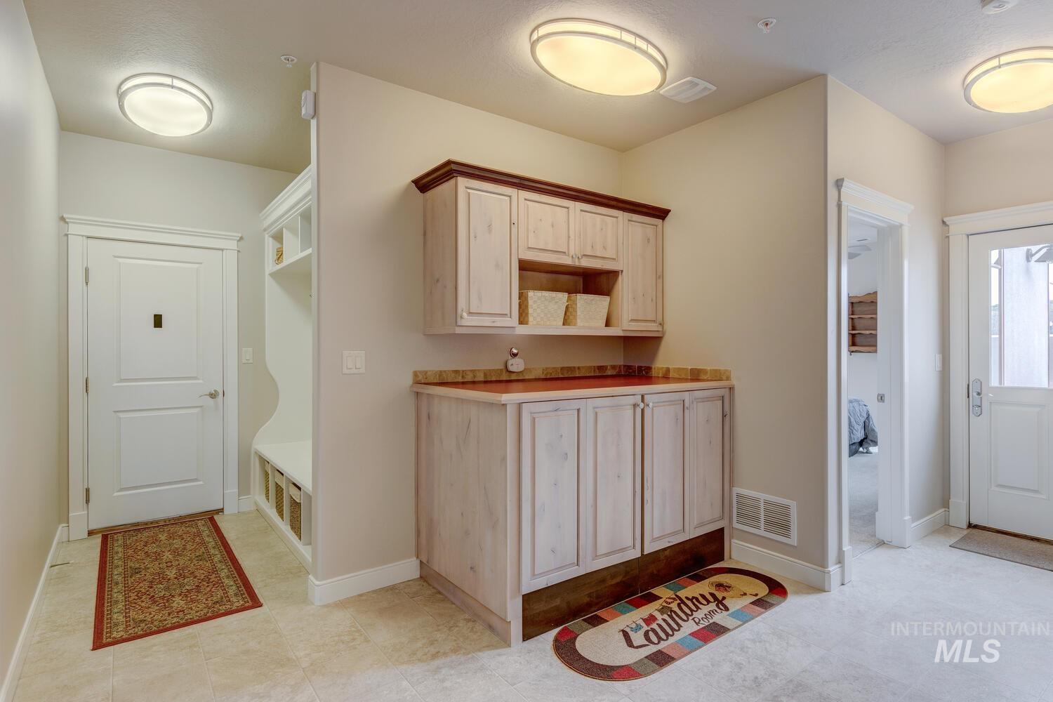 5867 Hidden Springs Dr.